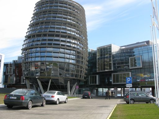 Futuristisches Bürogebäude Bürogebäude